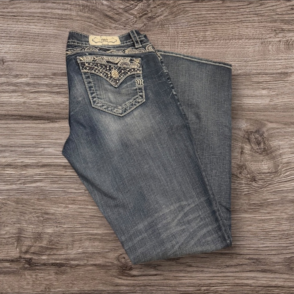 Miss Me Midrise Easy Boot 
Bootcut Jeans